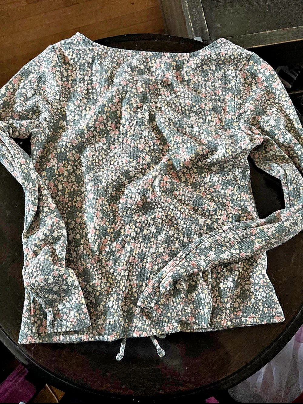 SO Floral Long Sleeve Top Gray & Pink Size XL (14/16)